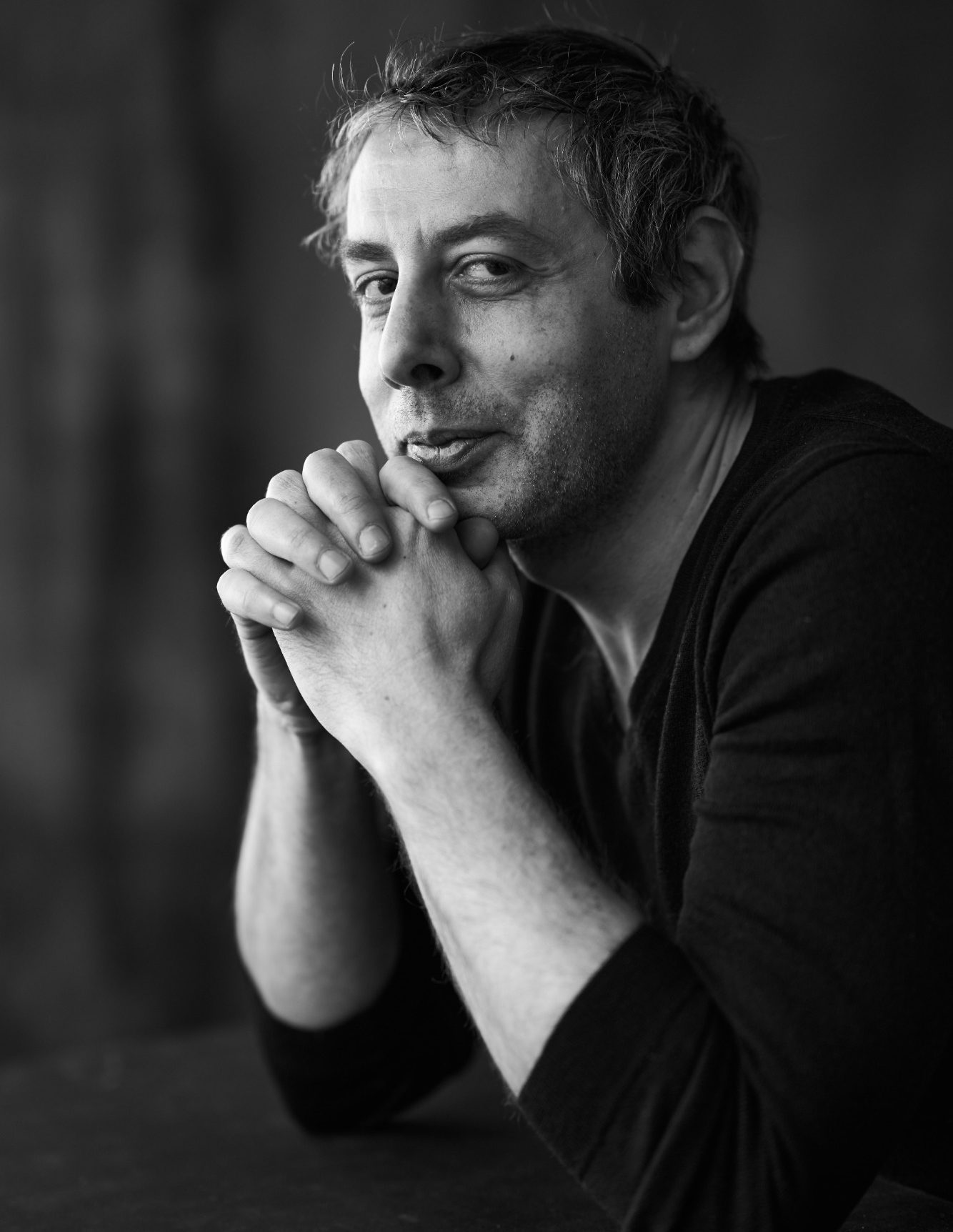 Portrait de l'artiste Alex Kuznetsov, présenté à H.D Galerie, Expositions "Unplanned"  et " Gravity ", 45 Rue Vivienne, Paris 2