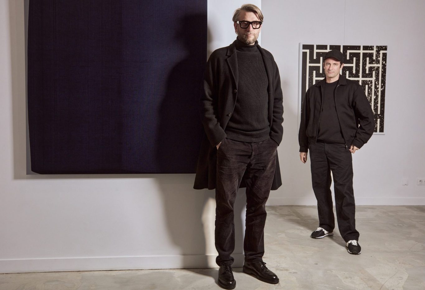 Portrait de L'Atlas et Alex Kuznetsov - Exposition Gravity - H.D Galerie Portrait de L'Atlas et Alex Kuznetsov chez H.D Galerie pendant l'exposition Gravity à Paris