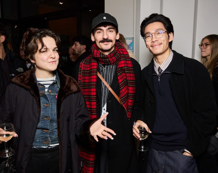 Invités au vernissage, exposition Naître à soi, Xavier de Vilmorin, Xavier de Vilmorin, H.D Galerie, Paris, 45 Rue Vivienne, Paris 2