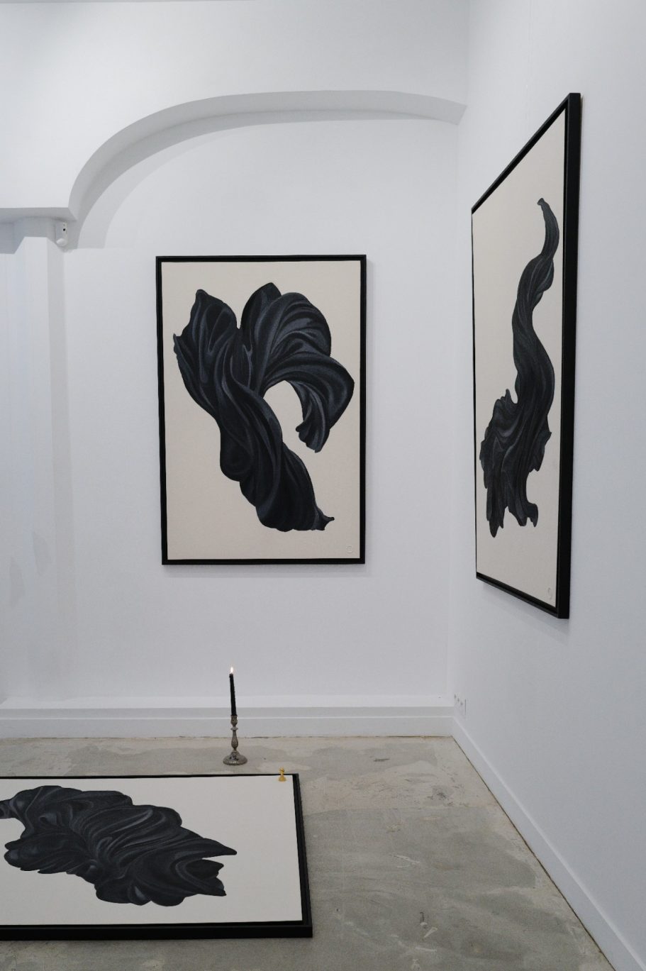 En mouvement — Vue d’exposition Vue de l’exposition En mouvement d’Ophelia Jacarini chez H.D Galerie à Paris