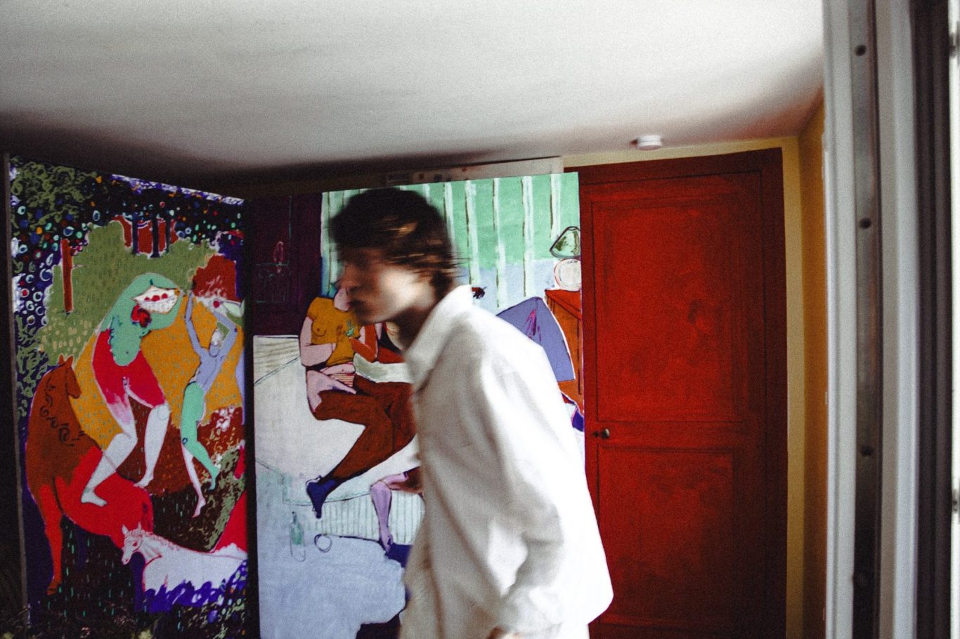 Xavier de Vilmorin dans son atelier | H.D Galerie Xavier de Vilmorin en pleine création dans son atelier, peignant une œuvre originale – H.D Galerie, Moderne Art Fair 2026.