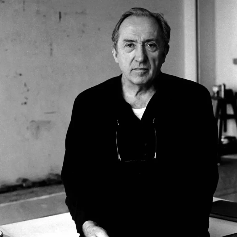 Pierre Soulages, artiste majeur de l’art contemporain présenté dans la sélection marché secondaire de H.D Galerie Œuvre de Pierre Soulages disponible sur demande chez H.D Galerie à Paris