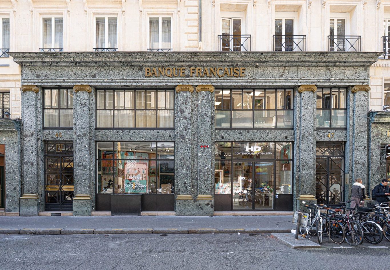 Façade de H.D Galerie, au 45 rue Vivienne, galerie d'art contemporain à Paris
